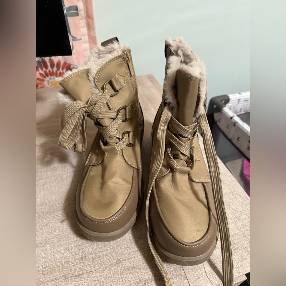 Torrid | Wide Snow Boots (9.5)